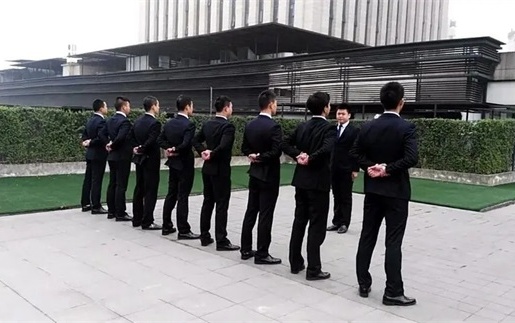 马尔康解码催收流程透明化：债务清算的阳光路径